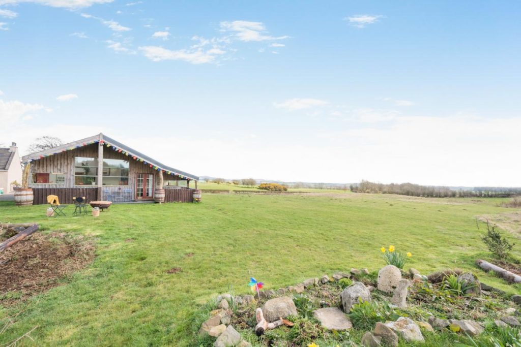 lodge exterior scenic views